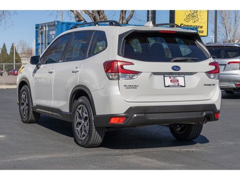 Certified 2023 Subaru Forester Premium image 5