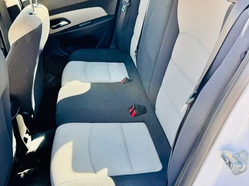 Used 2016 Chevrolet Cruze LS image 12