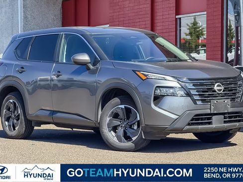 Used 2025 Nissan Rogue SV FWD image 1