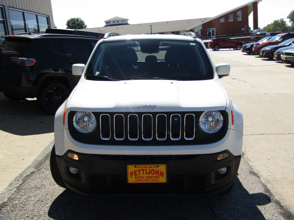 Used 2018 Jeep Renegade Latitude w/ Cold Weather Group AWD/4WD image 13
