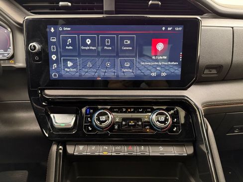 Used 2025 GMC Sierra 2500 AT4 w/ AT4 Premium Plus Package AWD/4WD image 33
