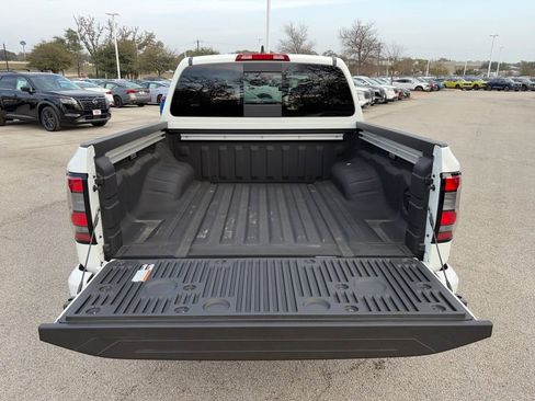 Used 2025 Nissan Frontier SV w/ SV Convenience Package image 26
