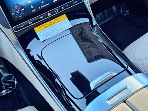 New 2026 Mercedes-Benz GLC 300 4MATIC image 33