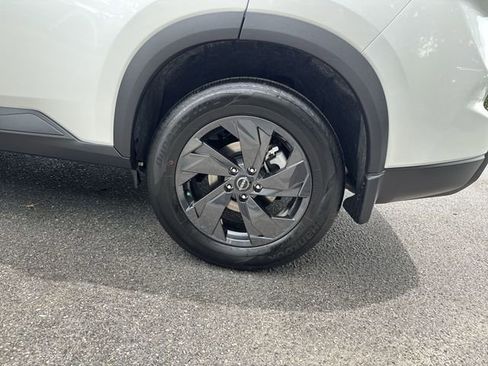New 2026 Nissan Rogue SV AWD/4WD image 32