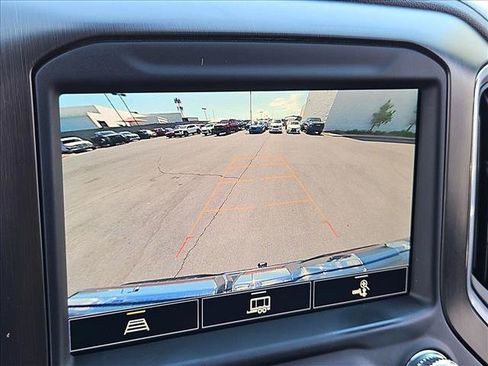 Used 2021 GMC Sierra 1500 AT4 w/ AT4 Preferred Package AWD/4WD image 13