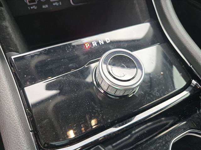 Used 2021 Jeep Grand Cherokee L Limited RWD image 11