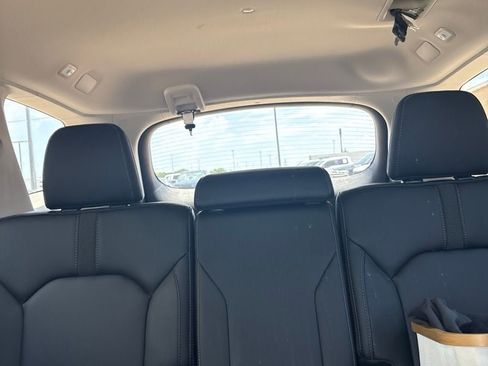 Used 2025 Honda Pilot EX-L image 14