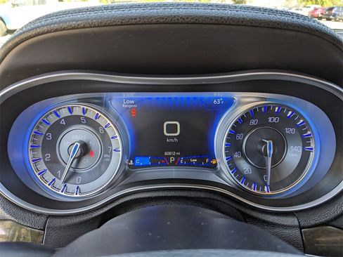 Used 2019 Chrysler 300 Limited image 33