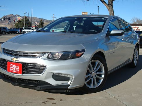 Used 2017 Chevrolet Malibu LT image 1