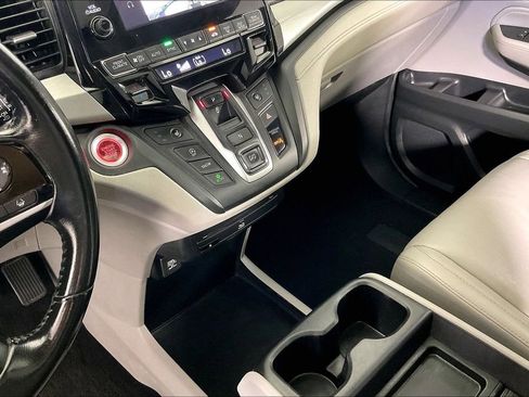 Used 2019 Honda Odyssey Touring image 19
