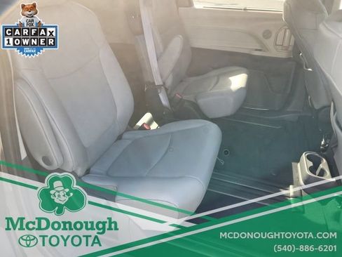 Used 2024 Toyota Sienna XLE FWD image 22