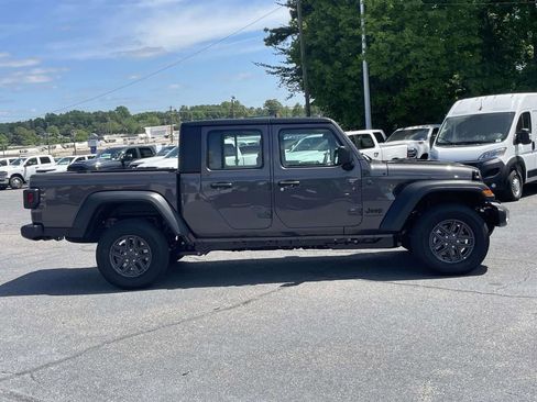 New 2026 Jeep Gladiator Sport AWD/4WD image 9