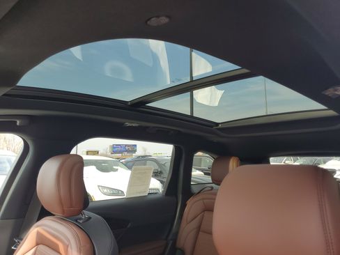 New 2026 Lincoln Nautilus Reserve image 10