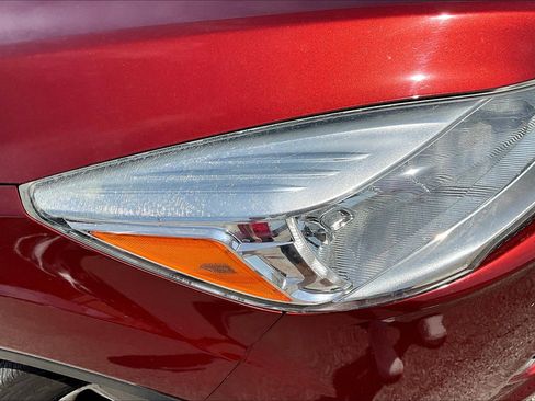Used 2015 Ford Escape SE w/ Equipment Group 201A image 4