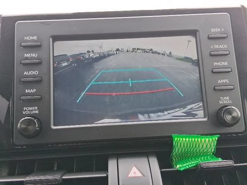 Used 2019 Toyota RAV4 LE w/ Carpet Mat Package AWD/4WD image 28