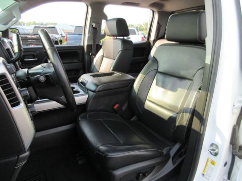 Used 2017 Chevrolet Silverado 1500 LTZ Z71 w/ LTZ Plus Package AWD/4WD image 23