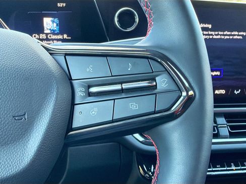 Used 2025 Chevrolet Equinox EV RS image 36