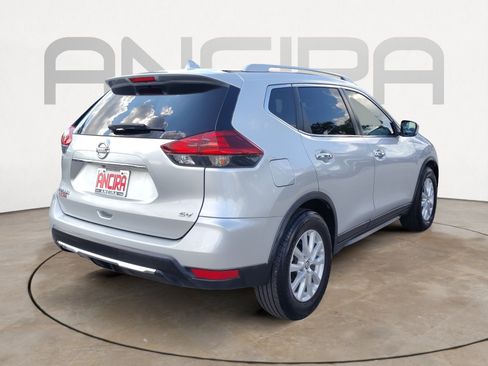 Used 2018 Nissan Rogue SV FWD image 11