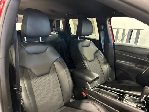 New 2026 Jeep Compass Latitude image 35