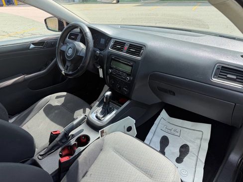 Used 2011 Volkswagen Jetta Sedan image 7