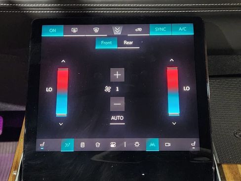 Used 2025 Cadillac Escalade ESV Sport Platinum image 42