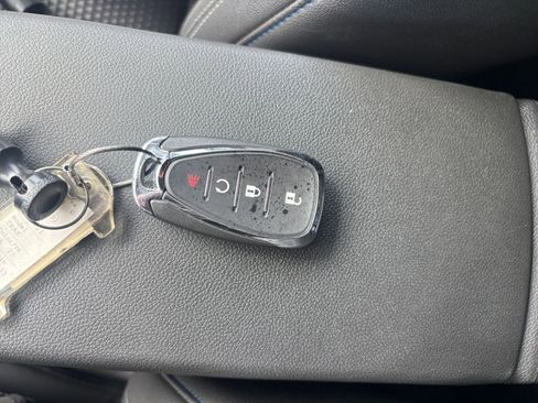 Used 2025 Chevrolet Trax LT image 21