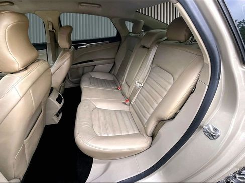 Used 2017 Ford Fusion Energi SE image 27