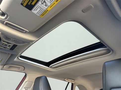 Used 2023 Toyota RAV4 XLE Premium image 56