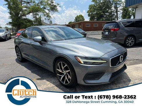 Used 2019 Volvo S60 T6 Momentum w/ Premium Package AWD/4WD image 4