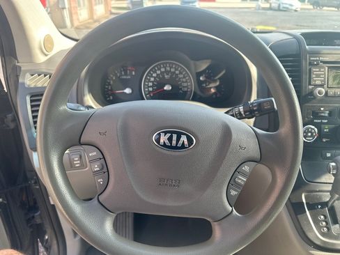 Used 2014 Kia Sedona LX w/ Power Package FWD image 21