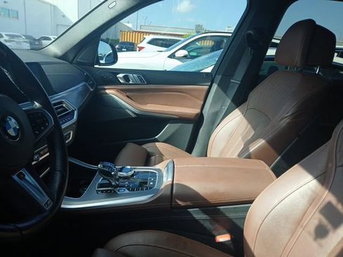 Used 2020 BMW X5 M50i w/ Premium Package AWD/4WD image 16