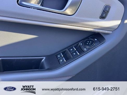 New 2026 Ford Explorer Active w/ Active Comfort Package RWD image 24
