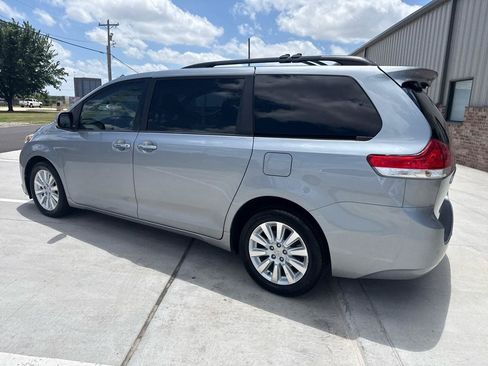 Used 2013 Toyota Sienna Limited w/ Premium Pkg AWD/4WD image 14