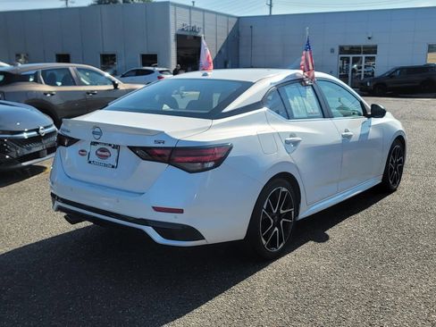 Used 2024 Nissan Sentra SR w/ SR Premium Package FWD image 8