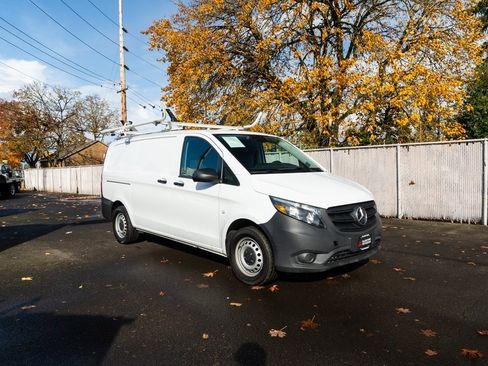 Used 2023 Mercedes-Benz Metris image 18