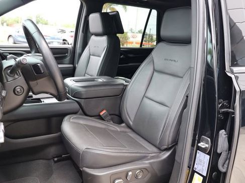 Used 2024 GMC Yukon Denali w/ Advanced Technology Package AWD/4WD image 14