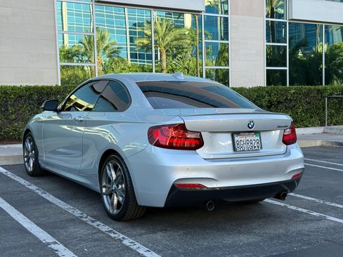 Used 2016 BMW M235i Coupe RWD image 3