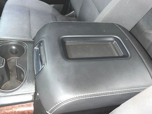 Used 2017 GMC Yukon SLE w/ SLE Value Package image 24