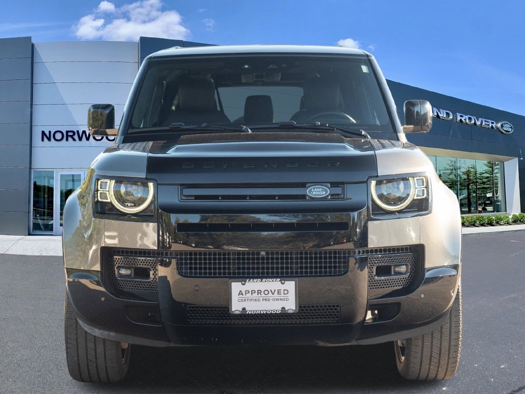 Used 2024 Land Rover Defender 130 X AWD/4WD image 2