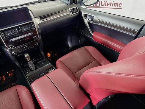 Used 2023 Lexus GX 460 Premium w/ Premium Package image 26