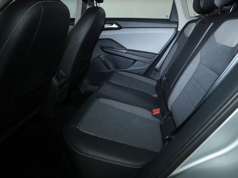 Used 2023 Volkswagen Taos SE w/ Panoramic Sunroof Package AWD/4WD image 14