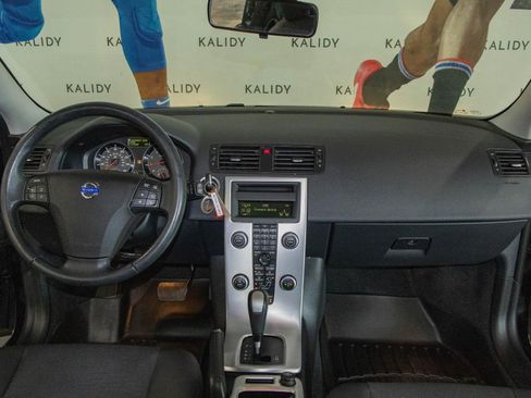 Used 2011 Volvo C30 T5 w/ Preferred Pkg image 3