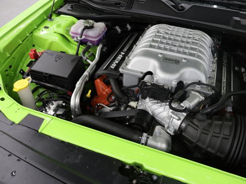 Used 2023 Dodge Challenger SRT Hellcat RWD image 17