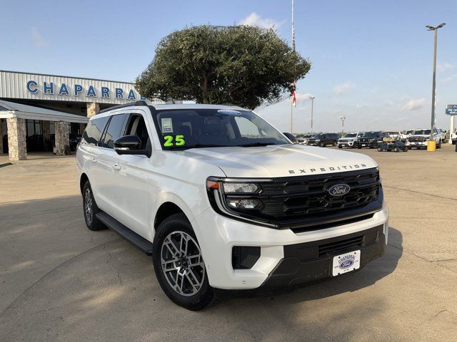 Used 2025 Ford Expedition Max Active AWD/4WD image 1