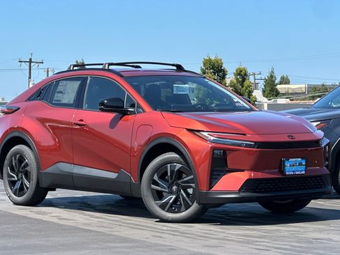 New 2026 Toyota C-HR AWD/4WD image 2
