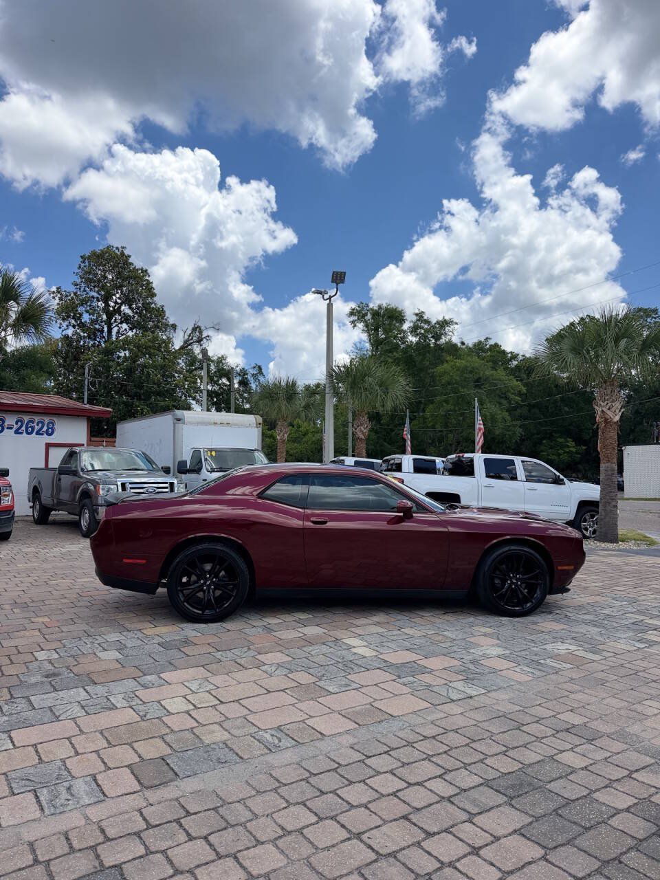 Used 2017 Dodge Challenger SXT w/ Blacktop Package RWD image 5