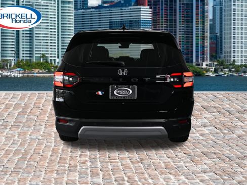 Certified 2025 Honda Pilot EX-L image 3