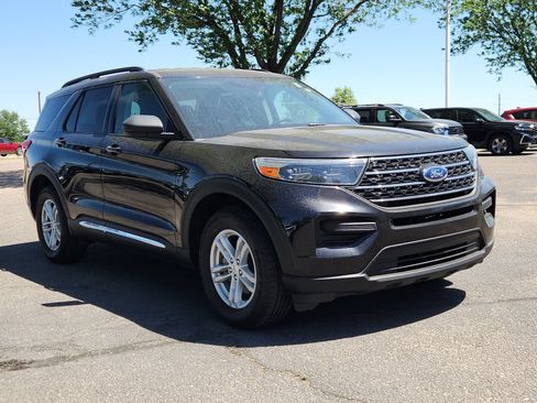 Used 2020 Ford Explorer XLT w/ Comfort Package AWD/4WD image 7