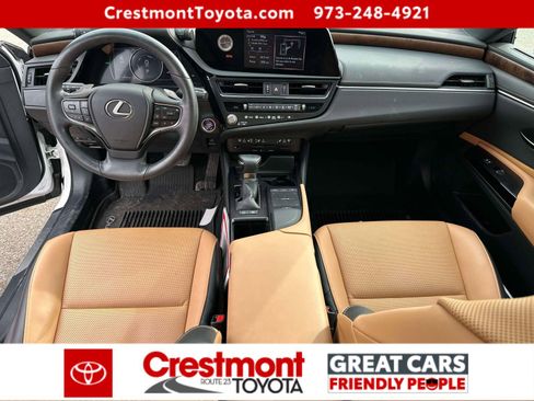 Used 2022 Lexus ES 300h w/ Premium Package image 11