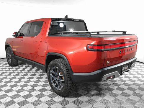 Used 2022 Rivian R1T Adventure image 8
